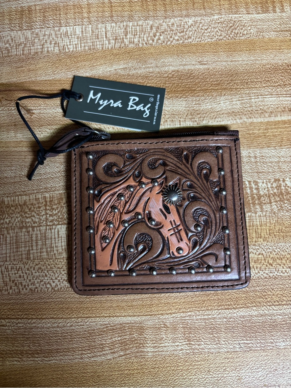 Myra Card Holder & Hair Clip - Picture 2 of 6